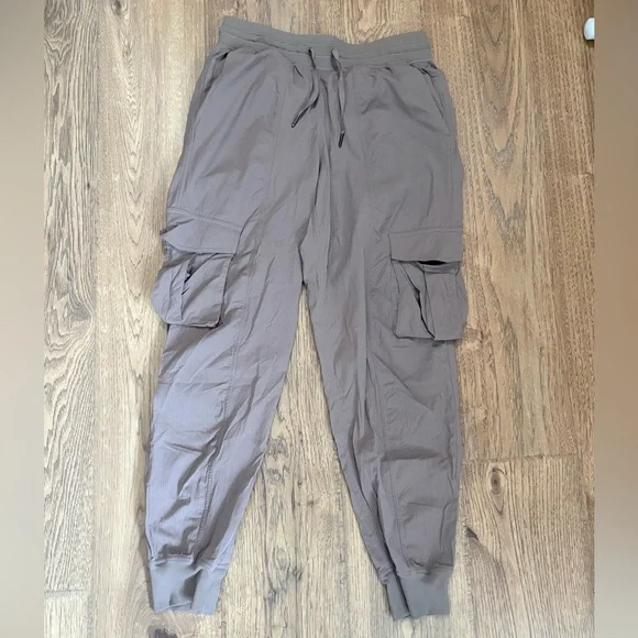 Lululemon Dance Small Studio Pants Relaxed Fit Mid Rise Cargo Jogger Taupetastic - Picture 3 of 11
